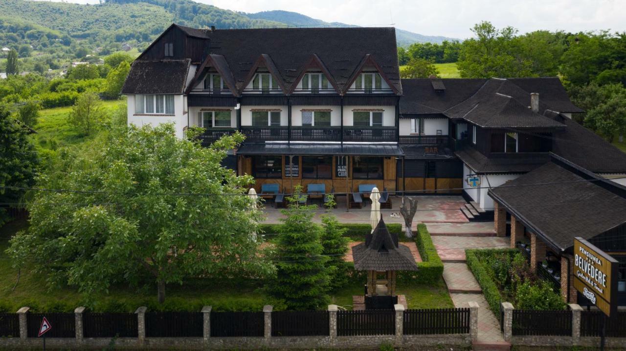 Pensiunea Belvedere Targu Neamt Luaran gambar
